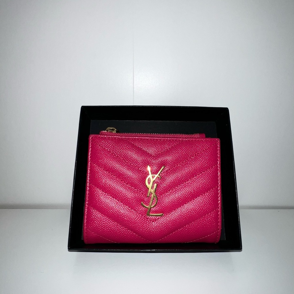 YSL wallet in Pink ****